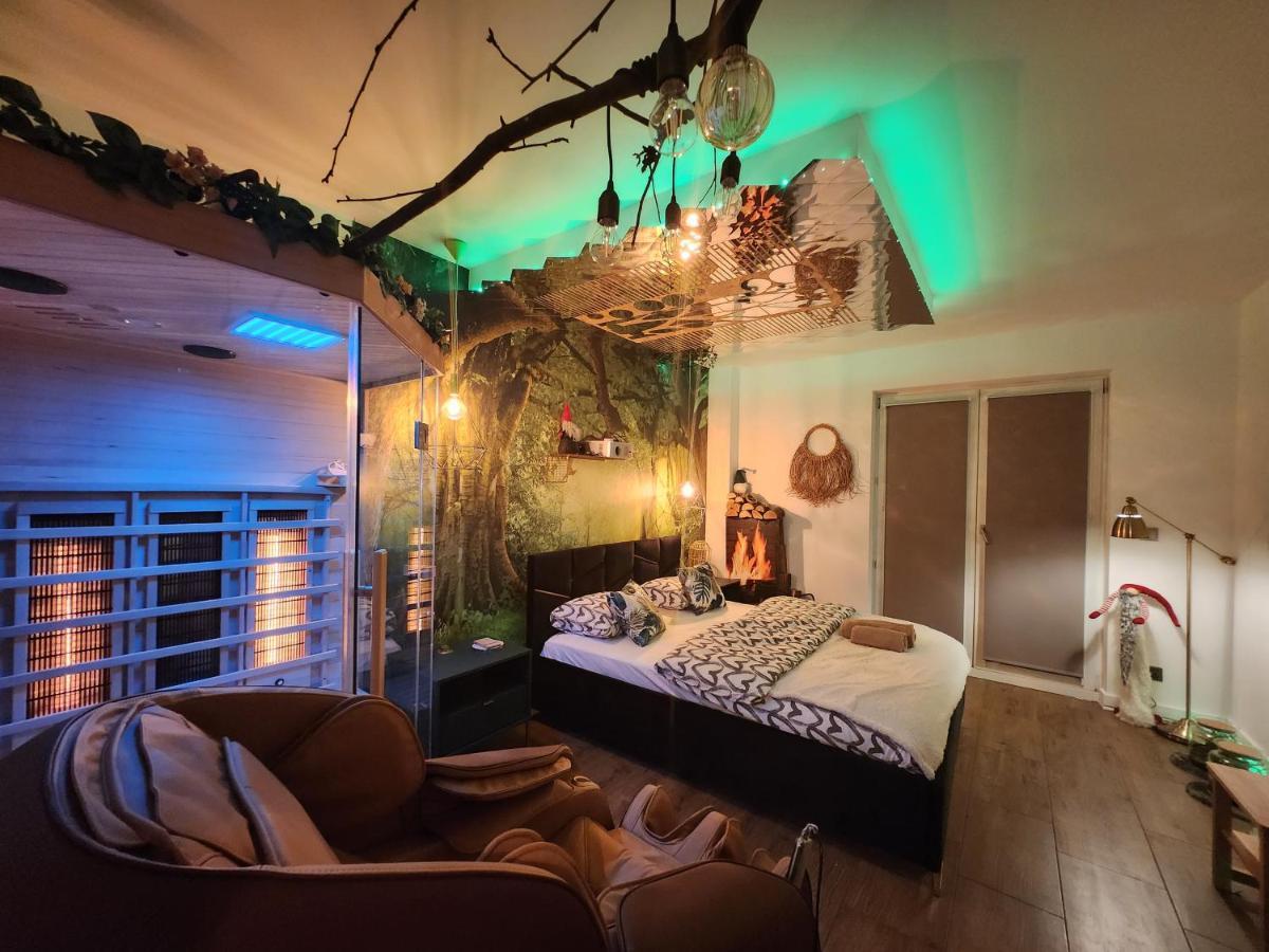 Warszawa Wola Wyjatkowe Studio Z Jacuzzi, Sauna I Fotelem Do Masazu - Exceptional Studio In Warsaw With Jacuzzi, Sauna And Massage Chair Zewnętrze zdjęcie
