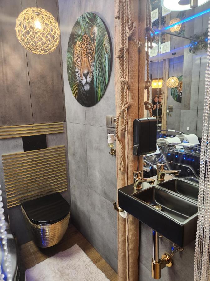 Warszawa Wola Wyjatkowe Studio Z Jacuzzi, Sauna I Fotelem Do Masazu - Exceptional Studio In Warsaw With Jacuzzi, Sauna And Massage Chair Zewnętrze zdjęcie