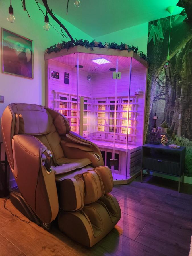 Warszawa Wola Wyjatkowe Studio Z Jacuzzi, Sauna I Fotelem Do Masazu - Exceptional Studio In Warsaw With Jacuzzi, Sauna And Massage Chair Zewnętrze zdjęcie