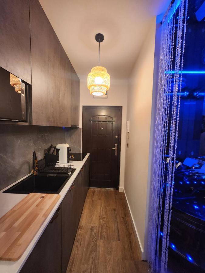 Warszawa Wola Wyjatkowe Studio Z Jacuzzi, Sauna I Fotelem Do Masazu - Exceptional Studio In Warsaw With Jacuzzi, Sauna And Massage Chair Zewnętrze zdjęcie